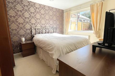 12 Driffield Close, Feering, Colchester, CO5 9LH