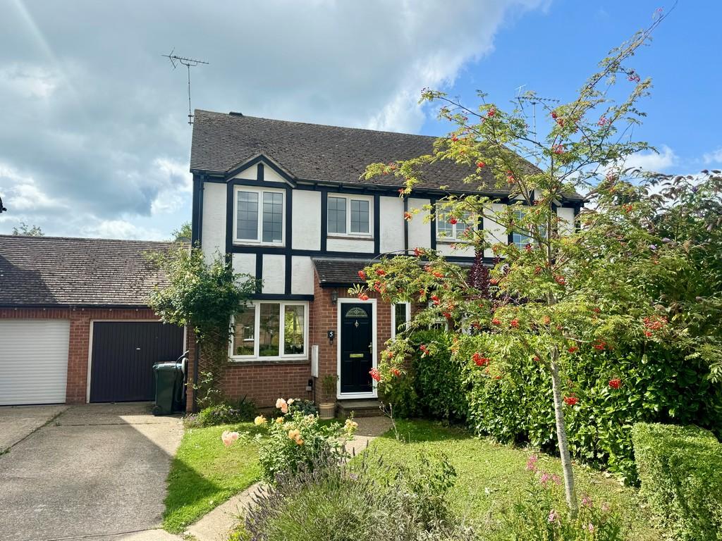5 Compass Close Front NEW