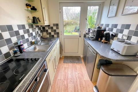 5 Compass Close, Littlehampton, BN17 6SA