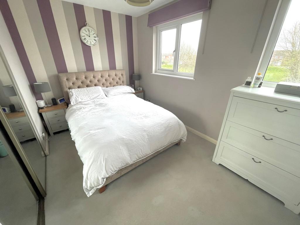 5 Compass Close Bed1 1