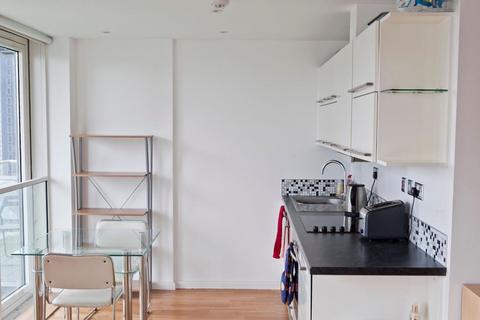 Studio to rent, 37 Millharbour, London E14