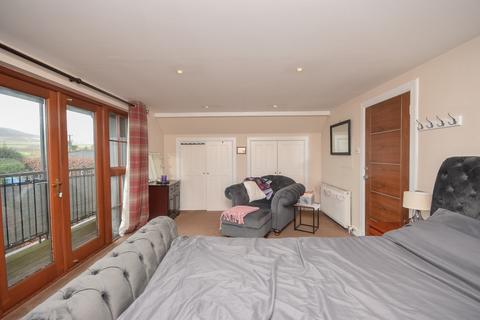 Kings Lynn Stirling Street, Blackford, Auchterarder, PH4 1QG