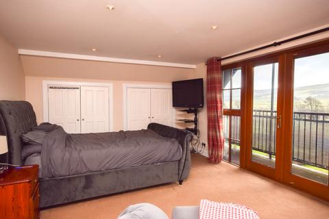 Kings Lynn Stirling Street, Blackford, Auchterarder, PH4 1QG