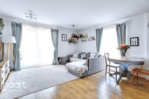 2 bedroom apartment for sale, Lux Building, Romford, RM7 0FN