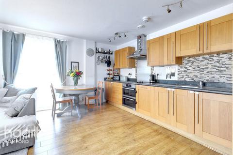 2 bedroom apartment for sale, Lux Building, Romford, RM7 0FN