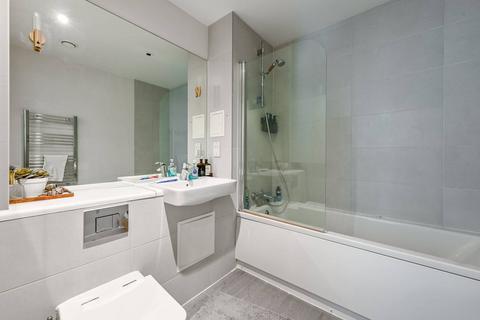 1 bedroom flat for sale, Canal Reach, King's Cross, London, N1C