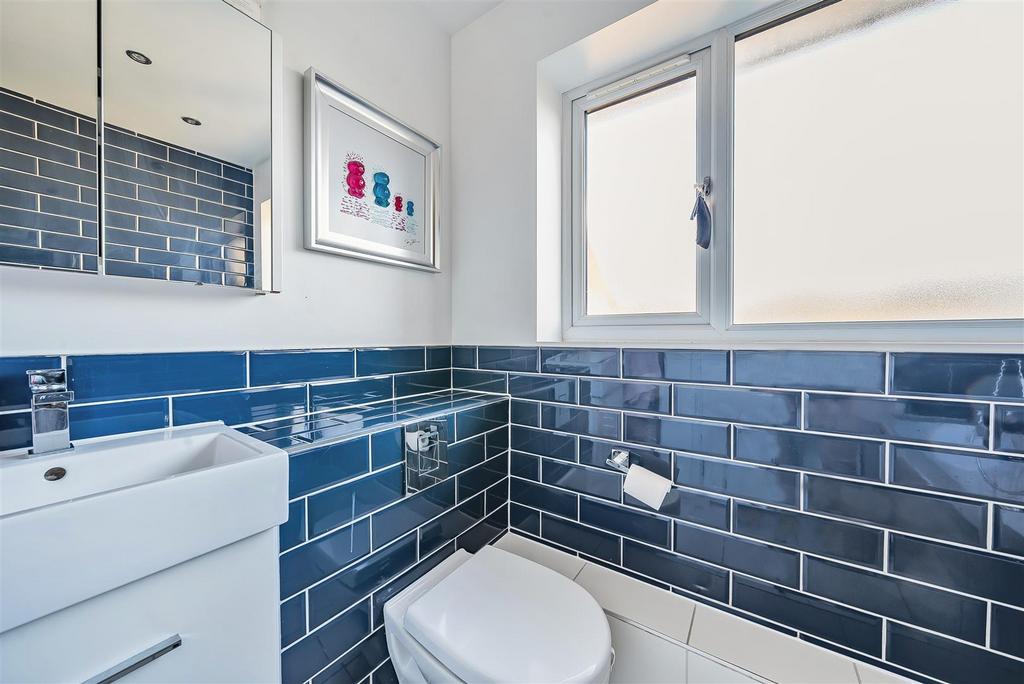 Family Bathroom: