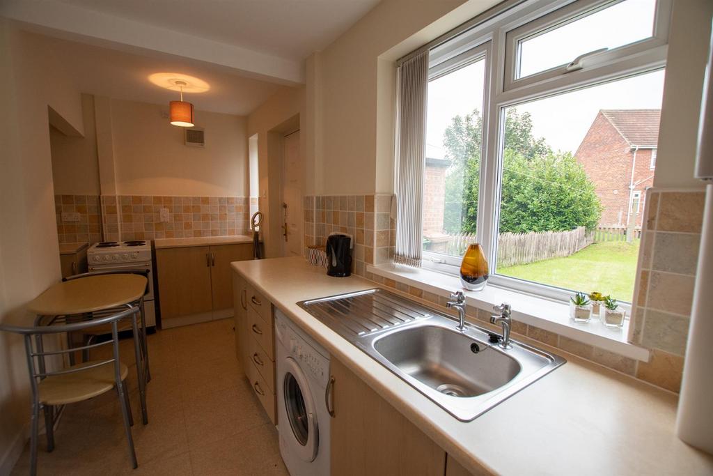 Kitchen/ Breakfast Room