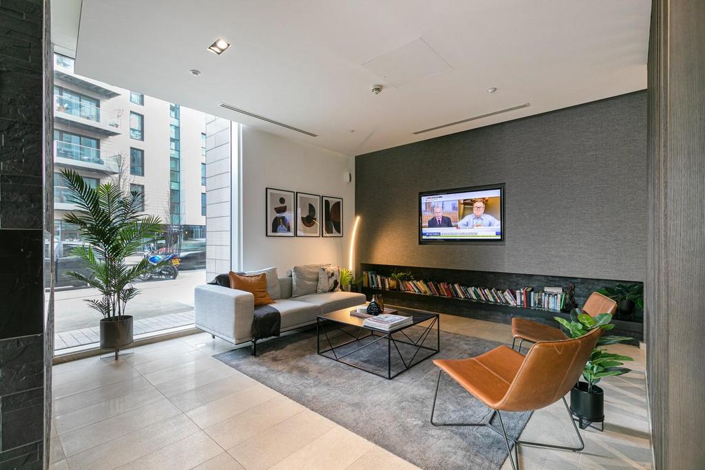 Lounge/Concierge area