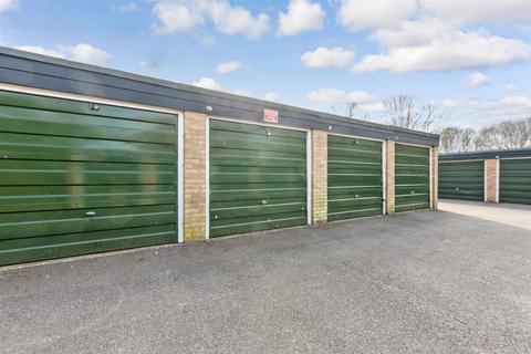 44 Chapel Wood, New Ash Green, Longfield, DA3 8RB