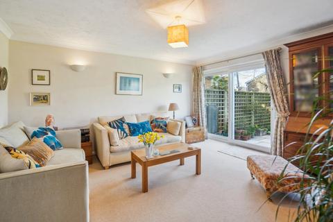 30 Forge Drive, Farnham Common, Slough, SL2 3NG