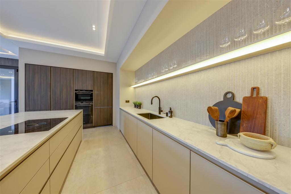 The Farmhouse - Kitchen Alt