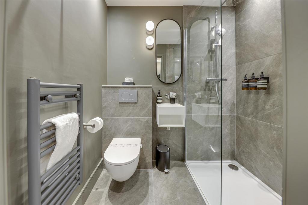 Hearth Shower Room