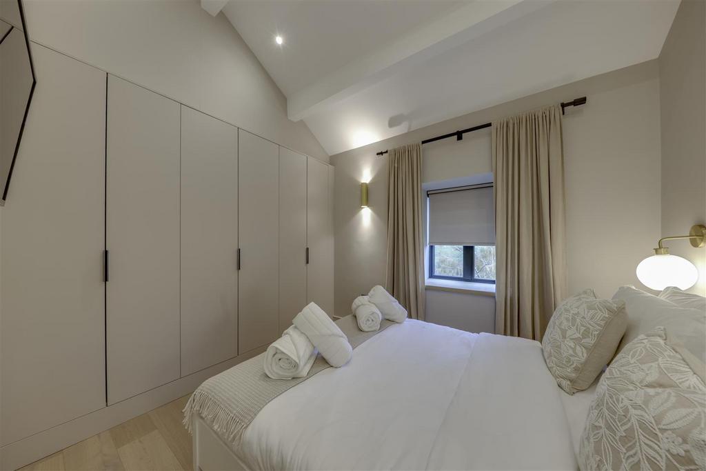The Farmhouse - Bed 2