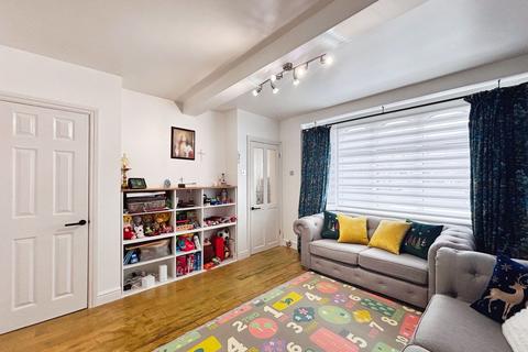 6 Westleigh Gardens, Edgware, HA8 5SG