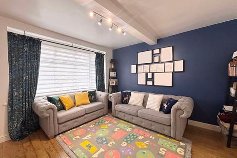 6 Westleigh Gardens, Edgware, HA8 5SG