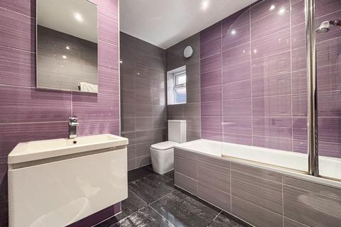 6 Westleigh Gardens, Edgware, HA8 5SG