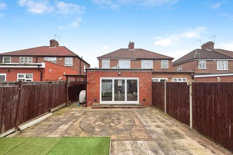 6 Westleigh Gardens, Edgware, HA8 5SG
