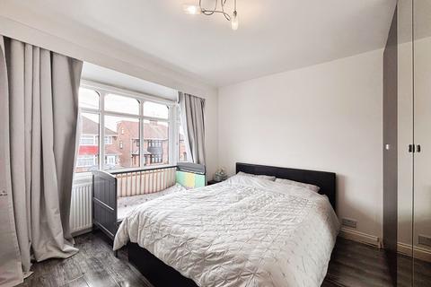 6 Westleigh Gardens, Edgware, HA8 5SG