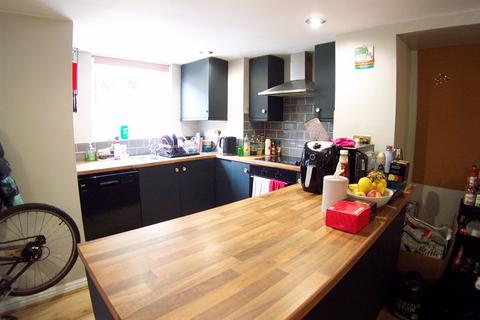 35 Beechwood Mount, Leeds, LS4 2NQ