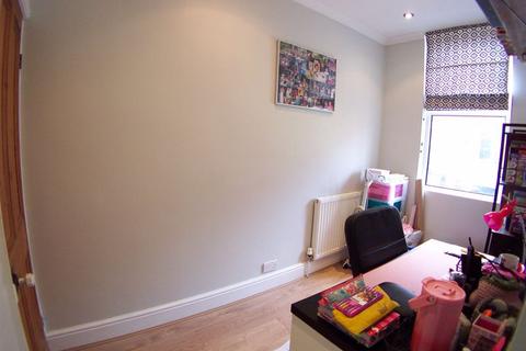 35 Beechwood Mount, Leeds, LS4 2NQ