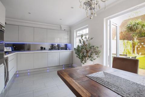 3 bedroom end of terrace house for sale, Abbey Drive, Bexley Park