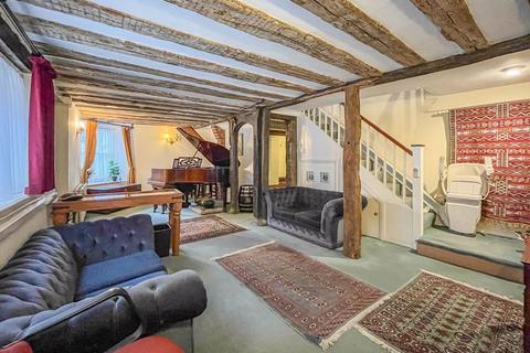 undefined, Sandwich - Offers in Excess of £499,000