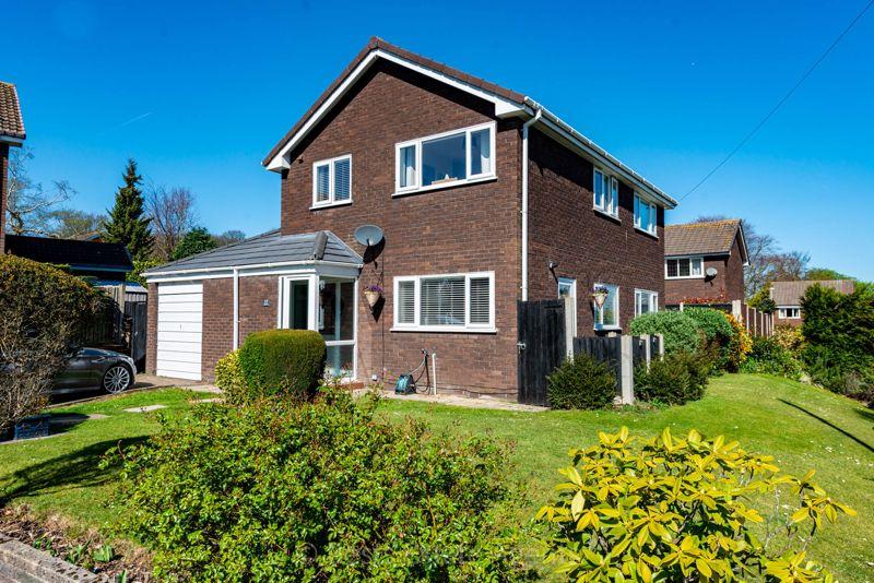 Whitley Close, Higher Runcorn 4 bed detached house - £367,500