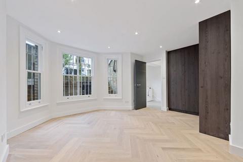 2 bedroom apartment for sale, Crossfield Road, Belsize Park, London NW3
