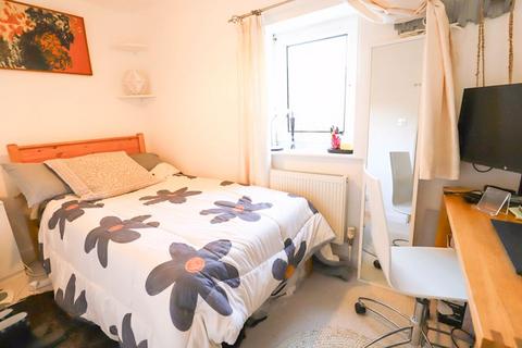 38 Dryden Road, Exeter, EX2 5BS