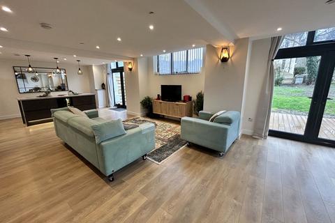 undefined, Kings Road, Colwyn Bay