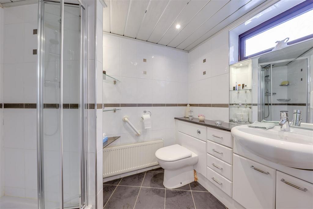En Suite Shower