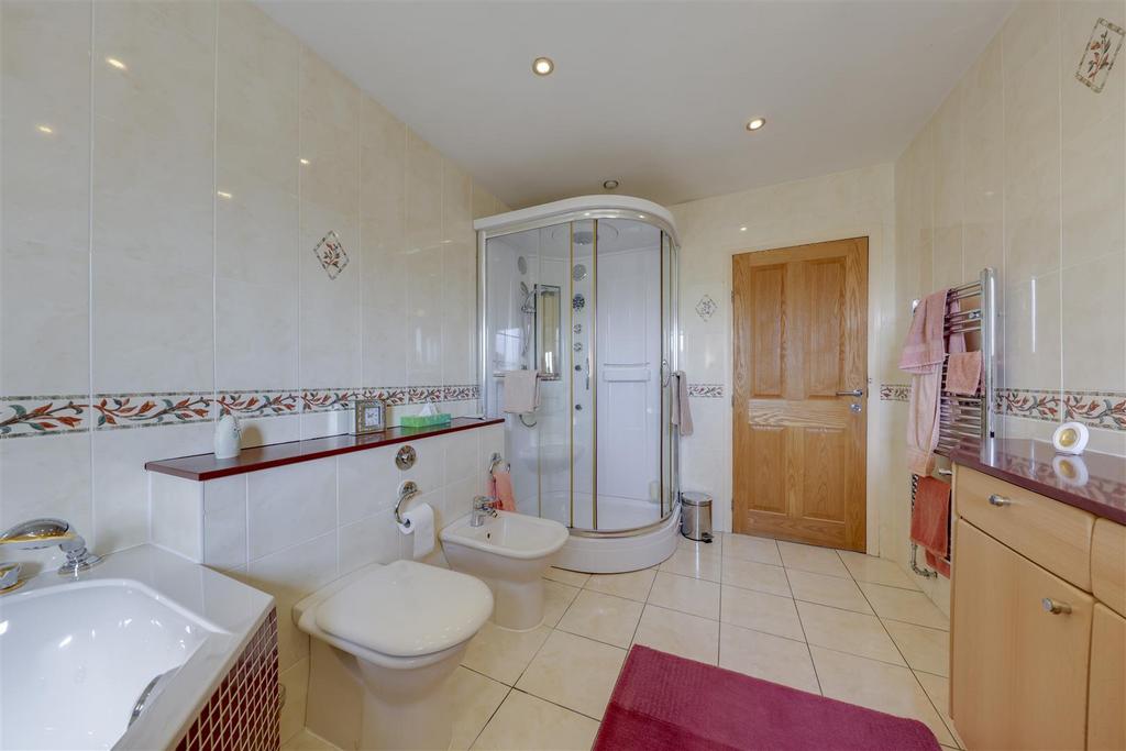 Family Bathroom Alt