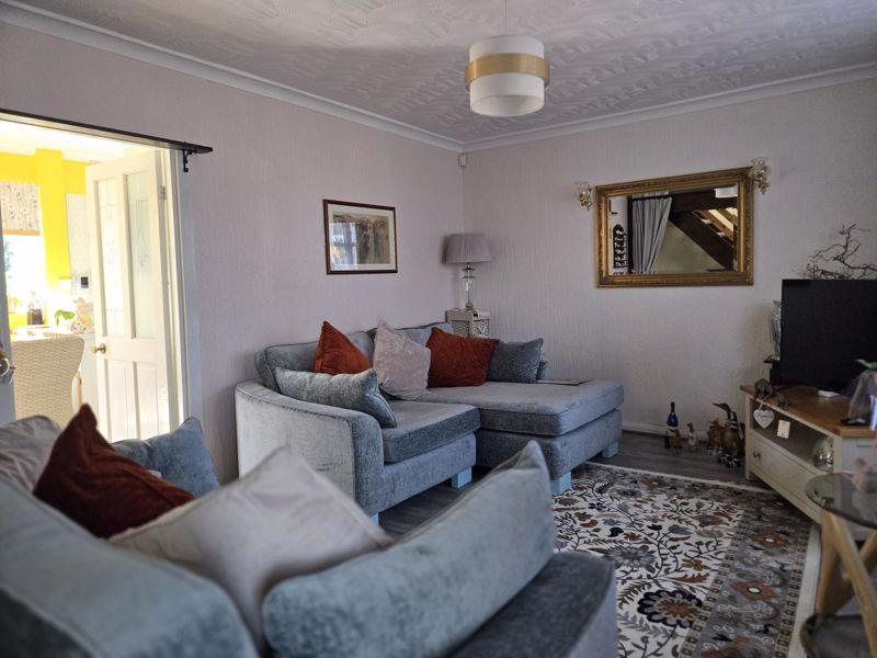 Lounge from front