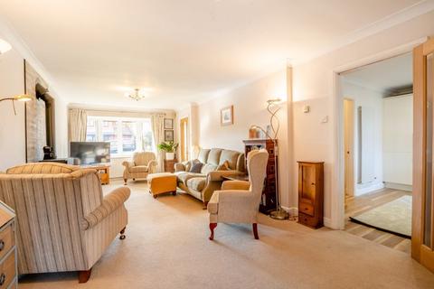 5 bedroom detached house for sale, Knowsley Road, Macclesfield