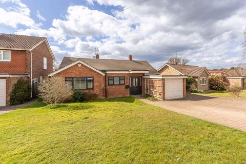 6 Forest Way, Ashtead, KT21 1JL