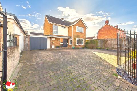 Elmgrove Road East, Hardwicke, Gloucester, GL2