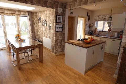 94 Barnwood Avenue, Gloucester, GL4 3AJ