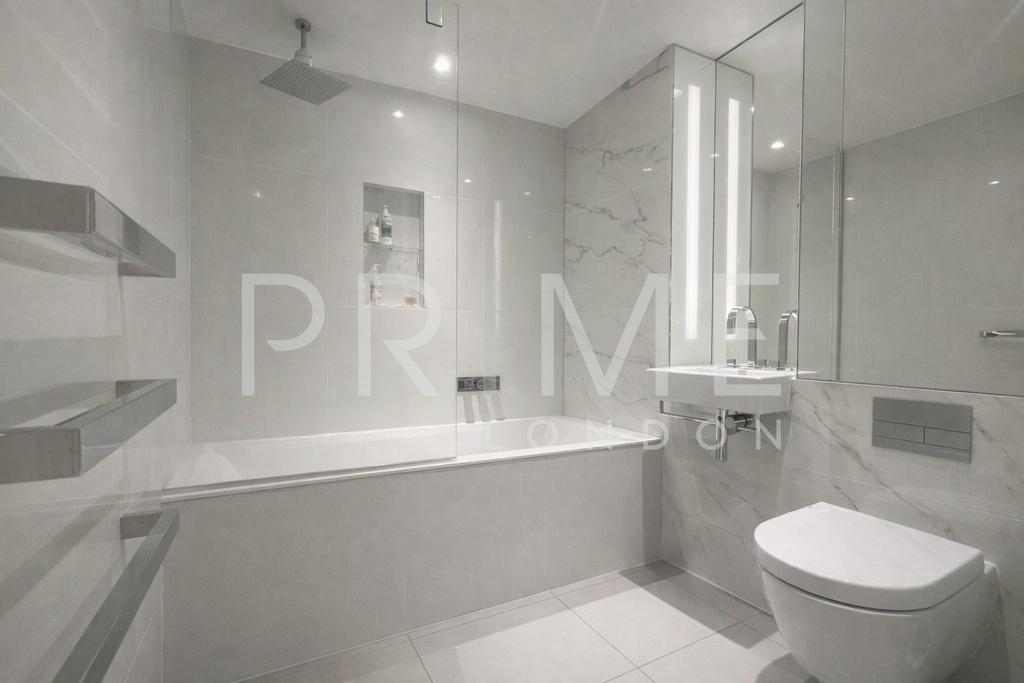 BATHROOM1.jpg
