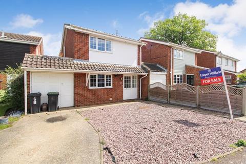 4 bedroom detached house for sale, Walnut Close, Bedford MK44