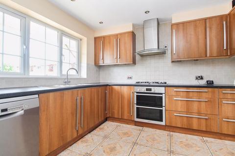 4 bedroom detached house for sale, Walnut Close, Bedford MK44