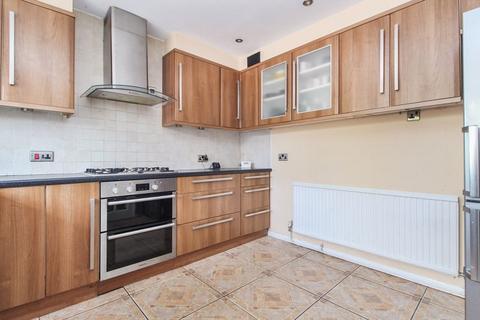 4 bedroom detached house for sale, Walnut Close, Bedford MK44