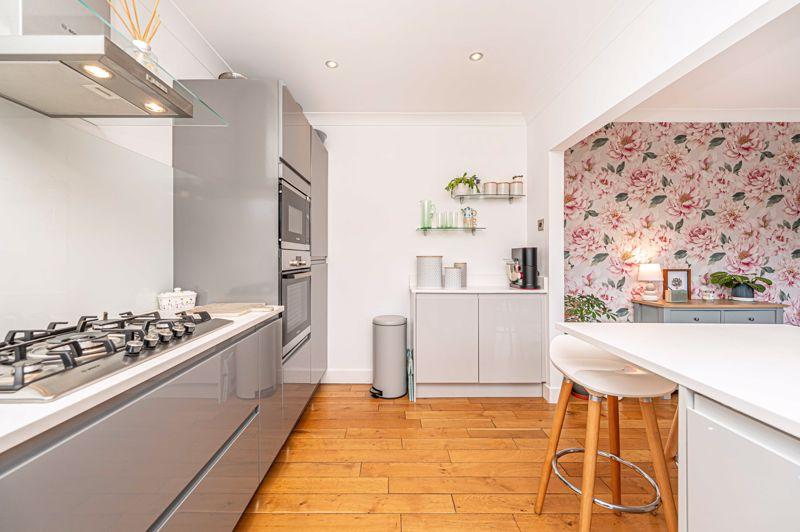 Breakfasting Kitchen