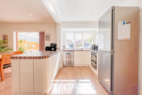 9 High Grange, Lichfield, WS13 7DZ