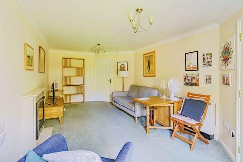 1 bedroom retirement property for sale, 59 Massetts Road, Horley RH6