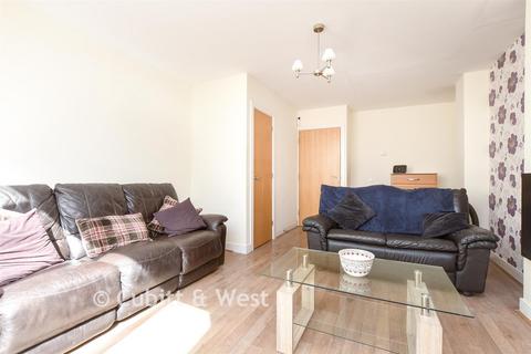 2 bedroom end of terrace house for sale, The Moors, Redhill, Surrey