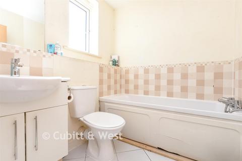 2 bedroom end of terrace house for sale, The Moors, Redhill, Surrey