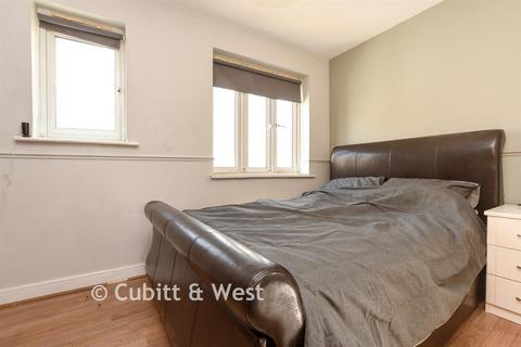 2 bedroom end of terrace house for sale, The Moors, Redhill, Surrey