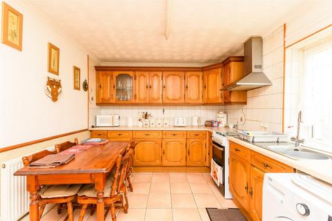 15 Page Crescent, Erith, DA8 2HJ