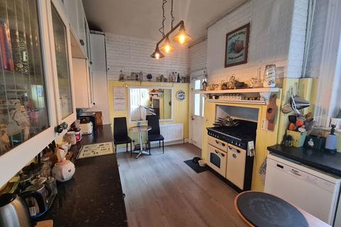 4 bedroom character property for sale, Church Road, Great Bookham KT23
